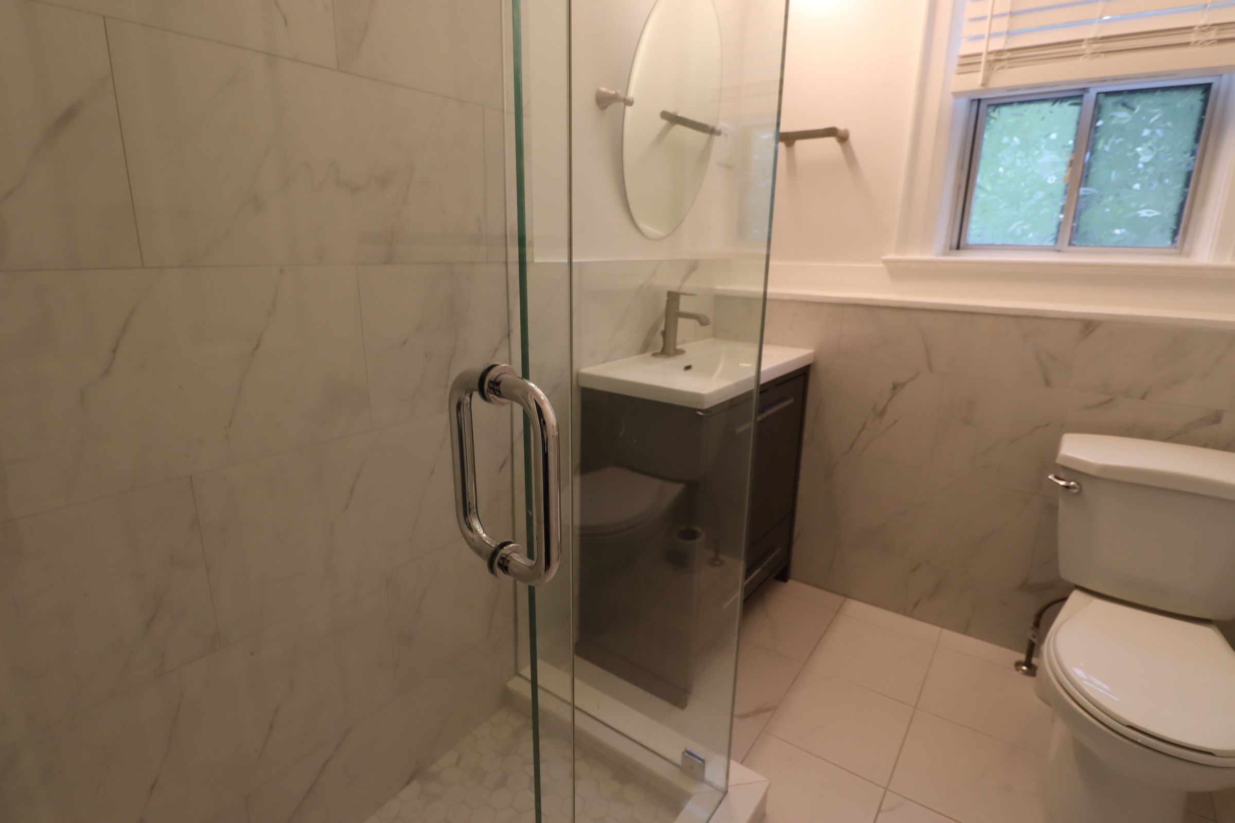 342 Eglinton Avenue - Midtown