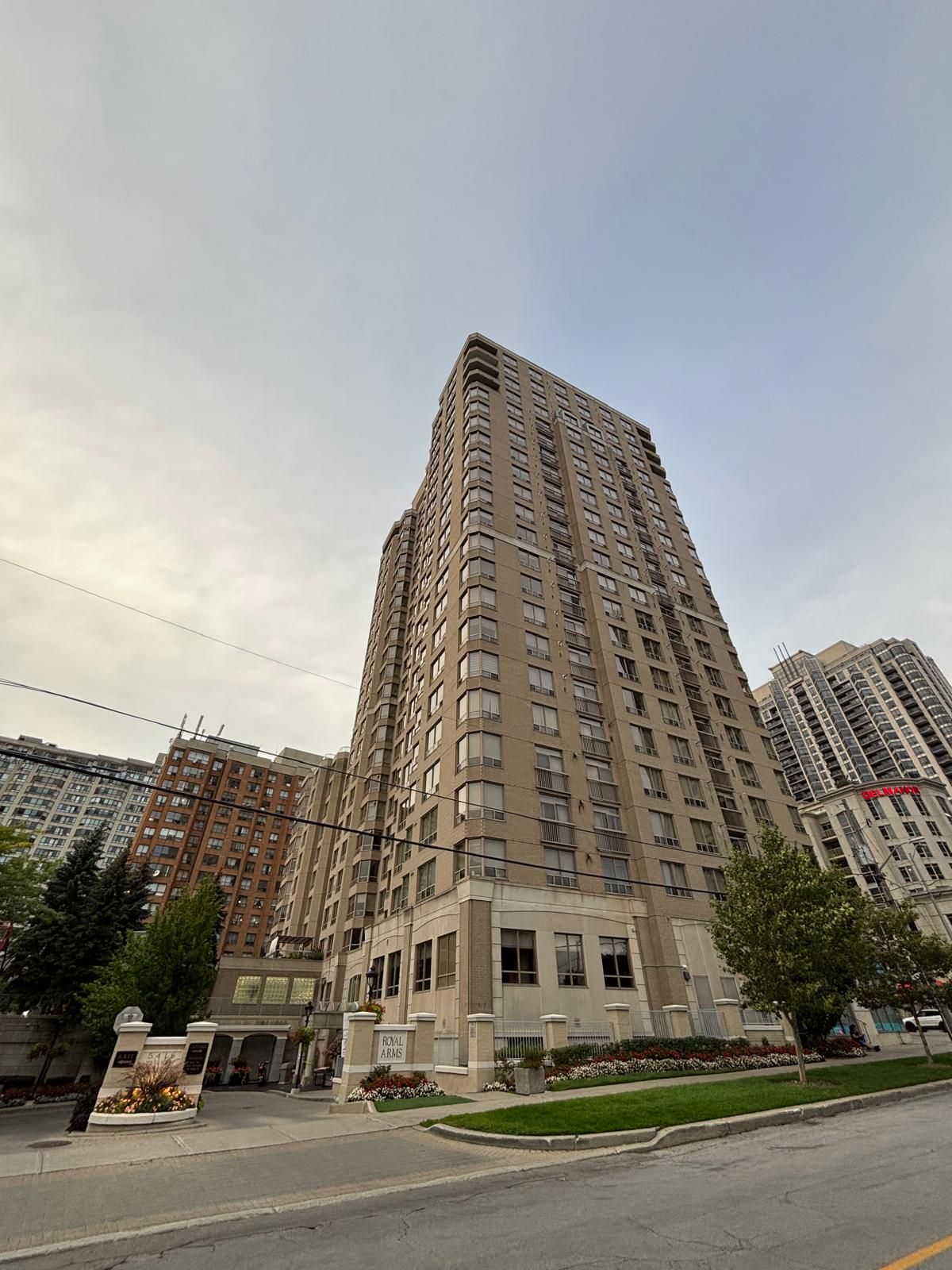 5418 Yonge Street - West North York