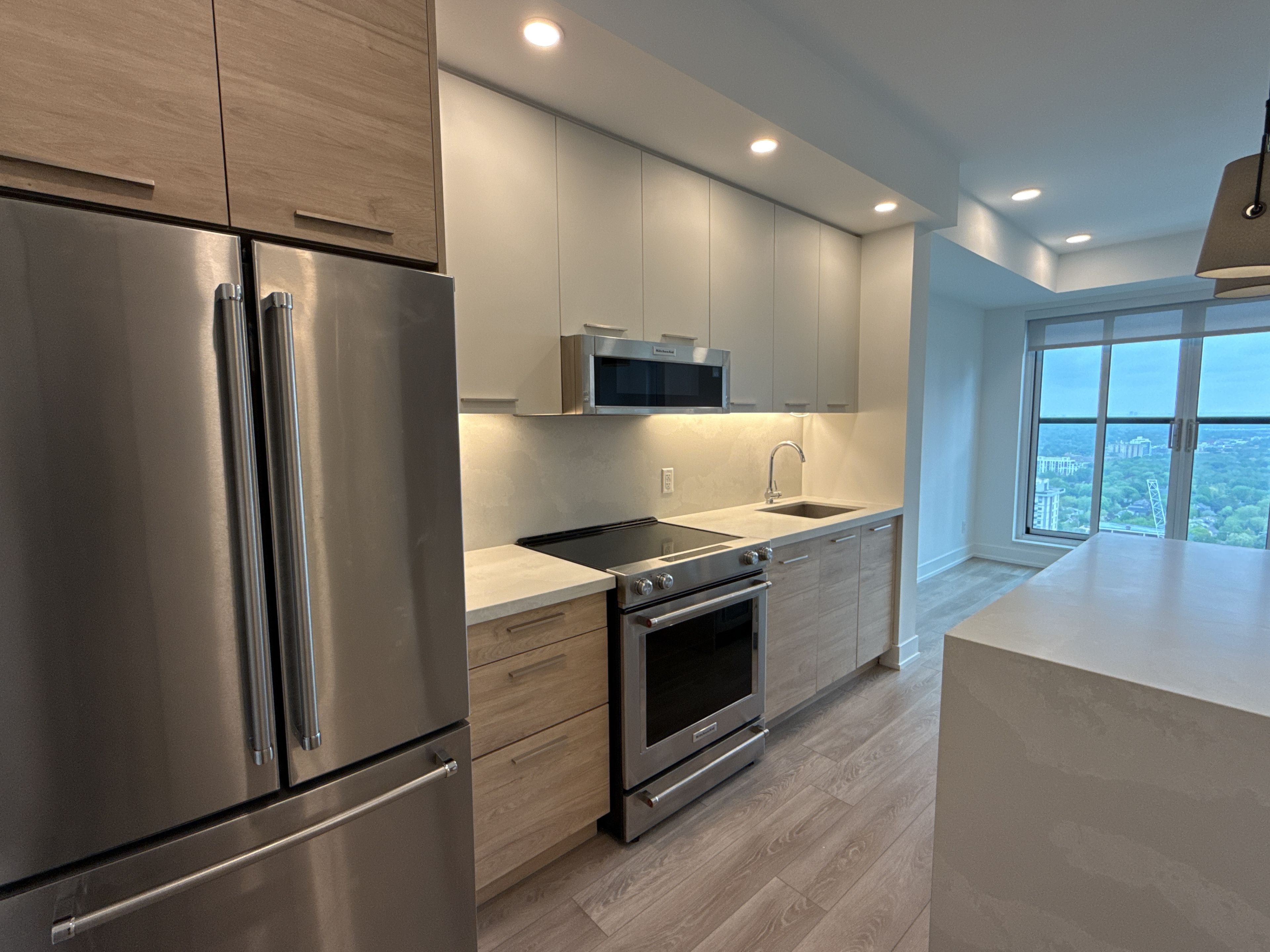 200 Redpath Avenue - Midtown