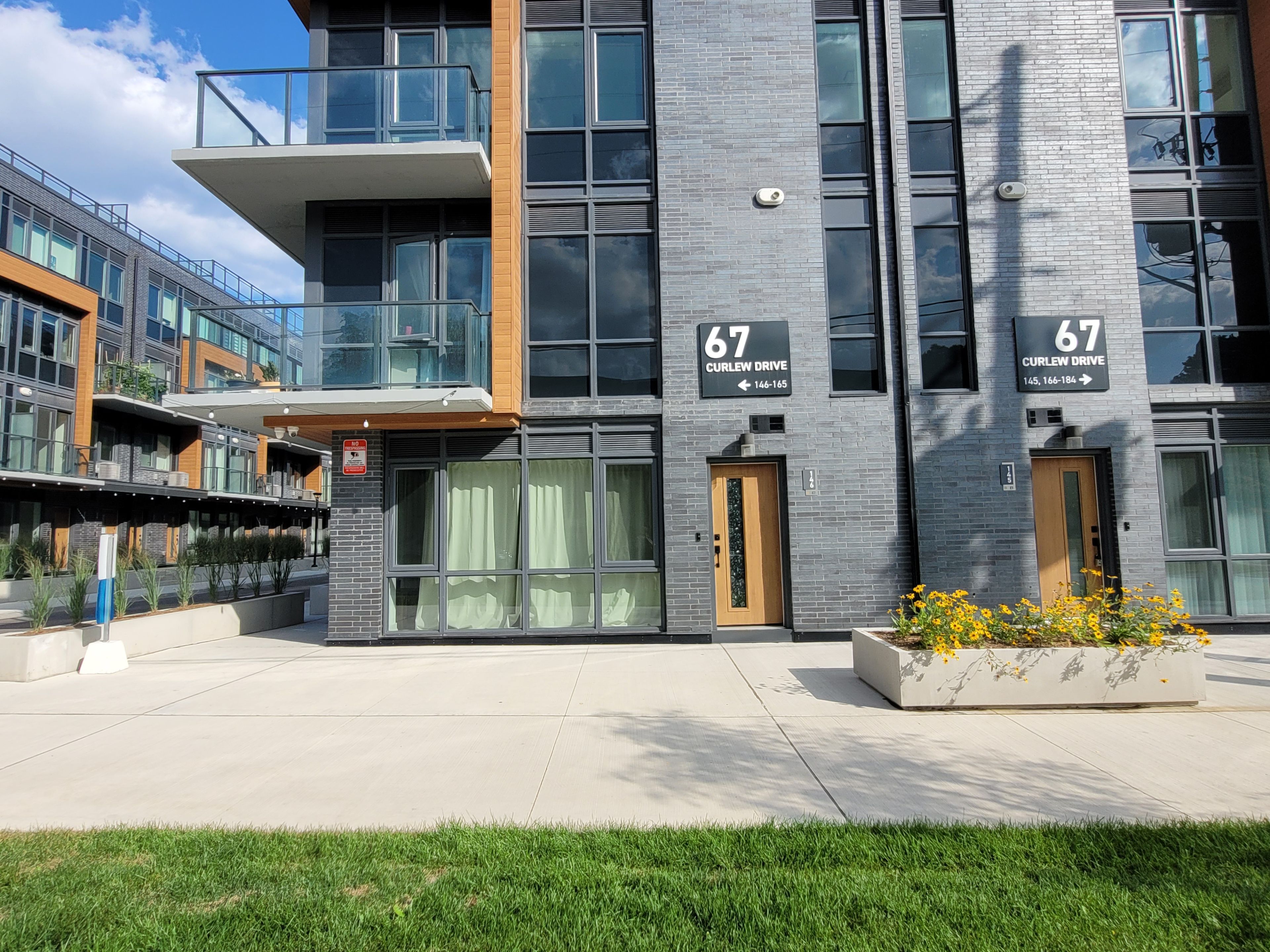 67 Curlew Drive - Northeast Midtown
