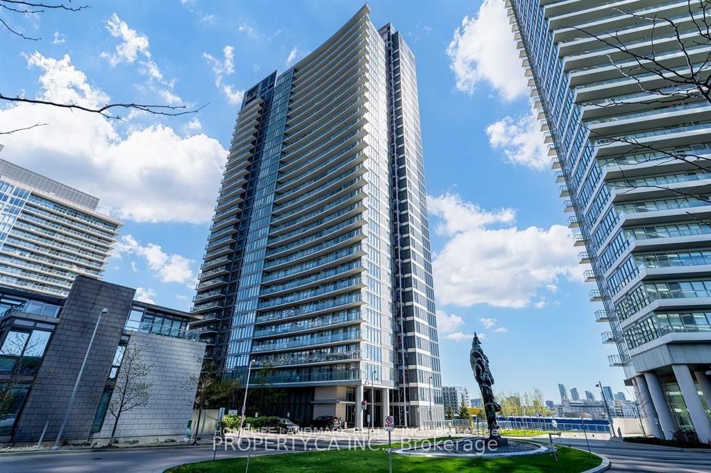 121 Mcmahon Drive - North York