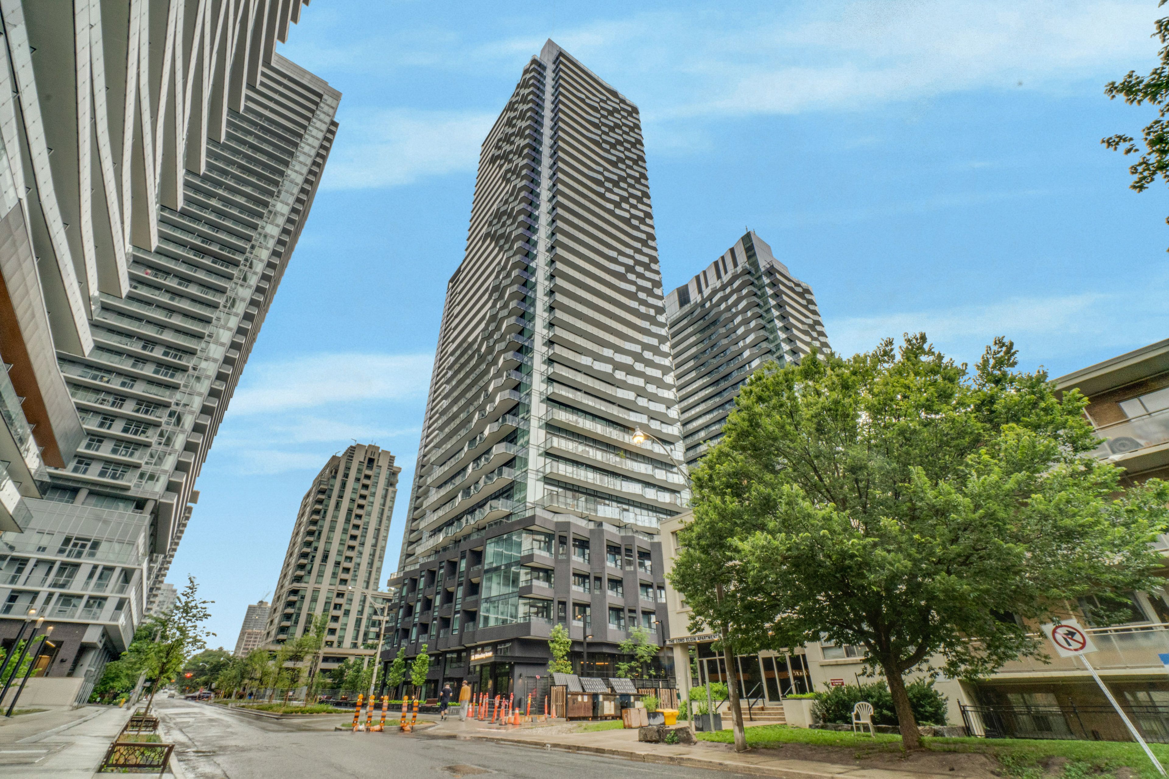110 Broadway Avenue - Midtown