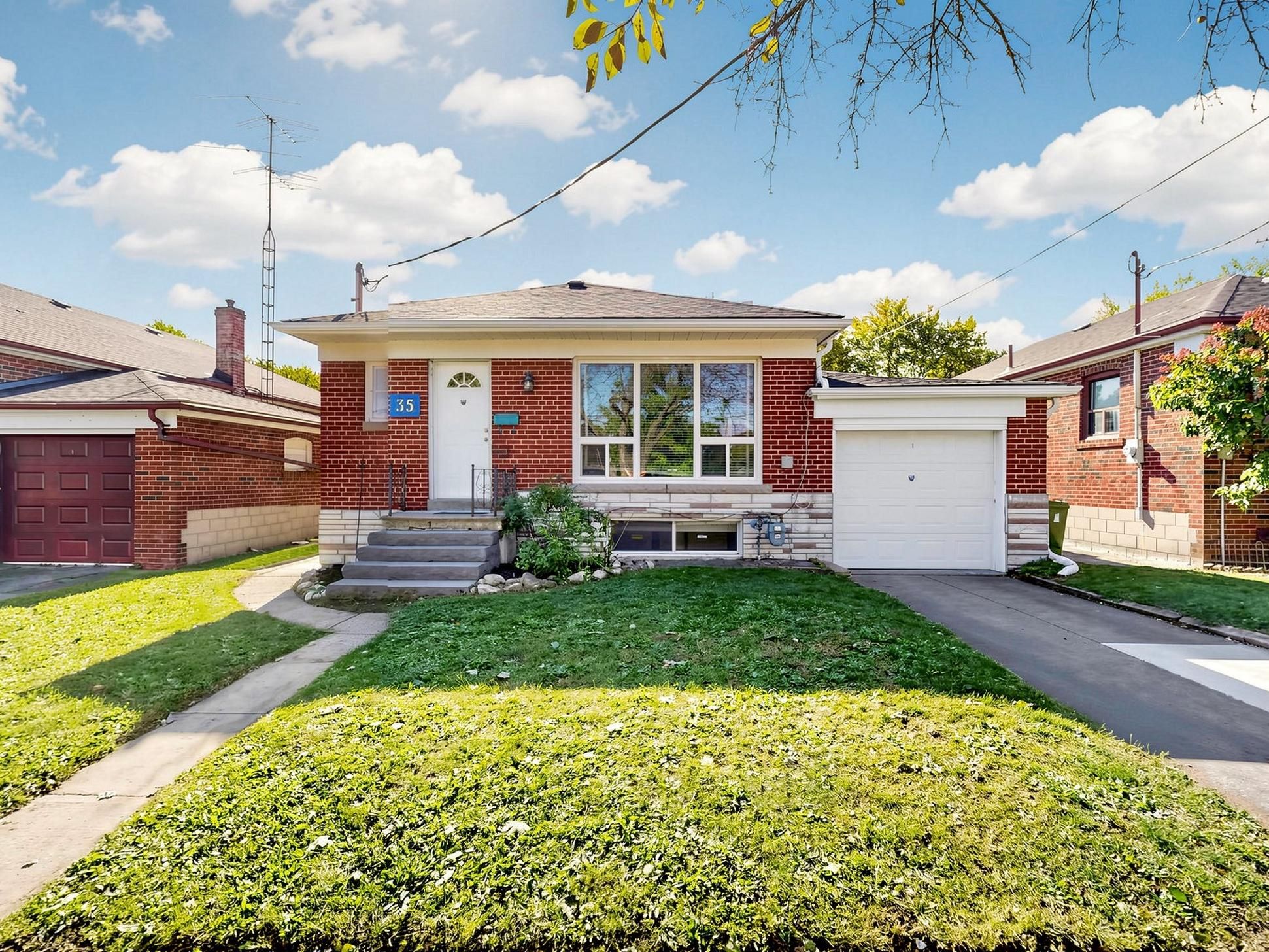 35 Macdonald Avenue - Weston