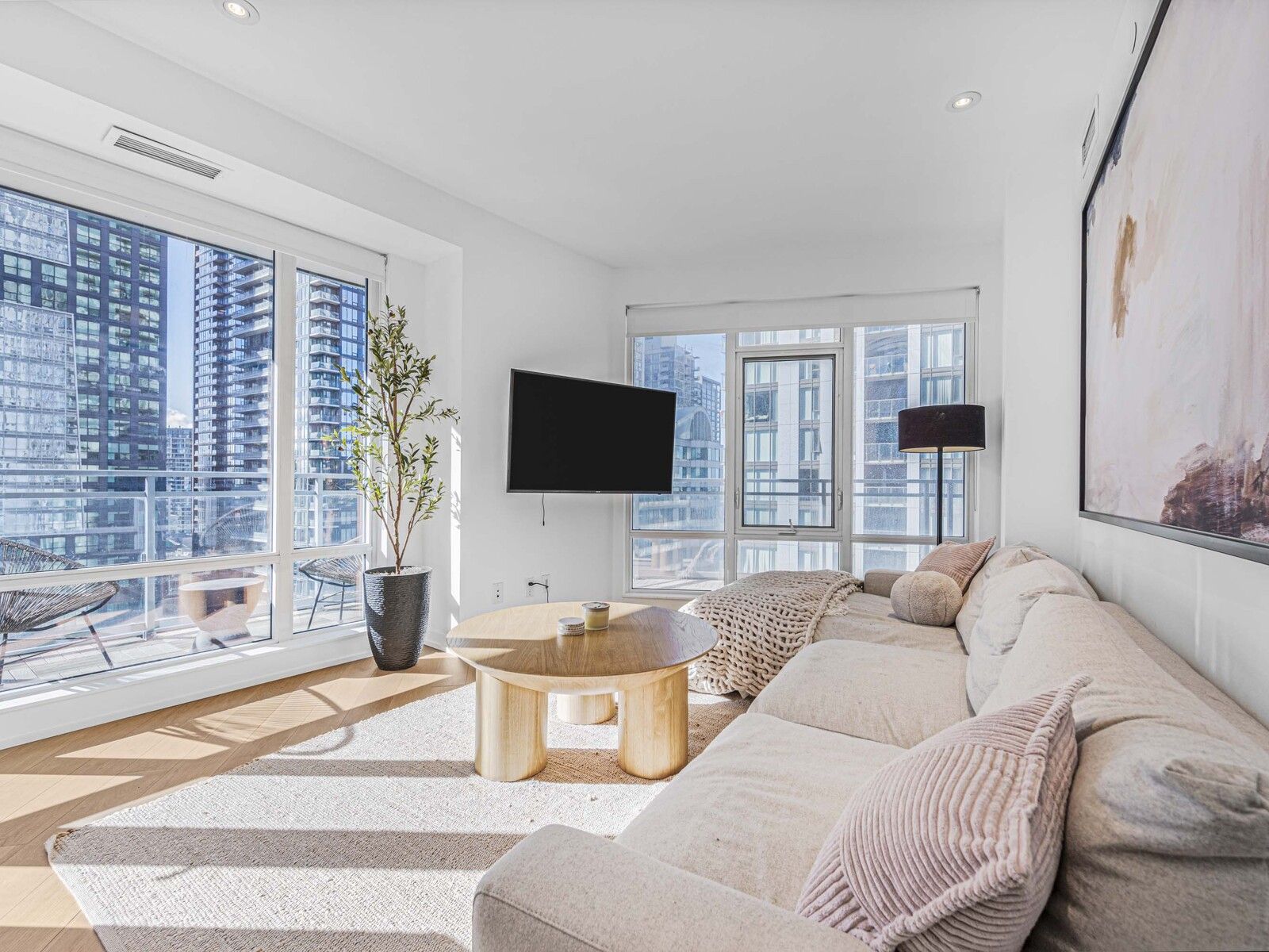 21 Widmer Street - Downtown
