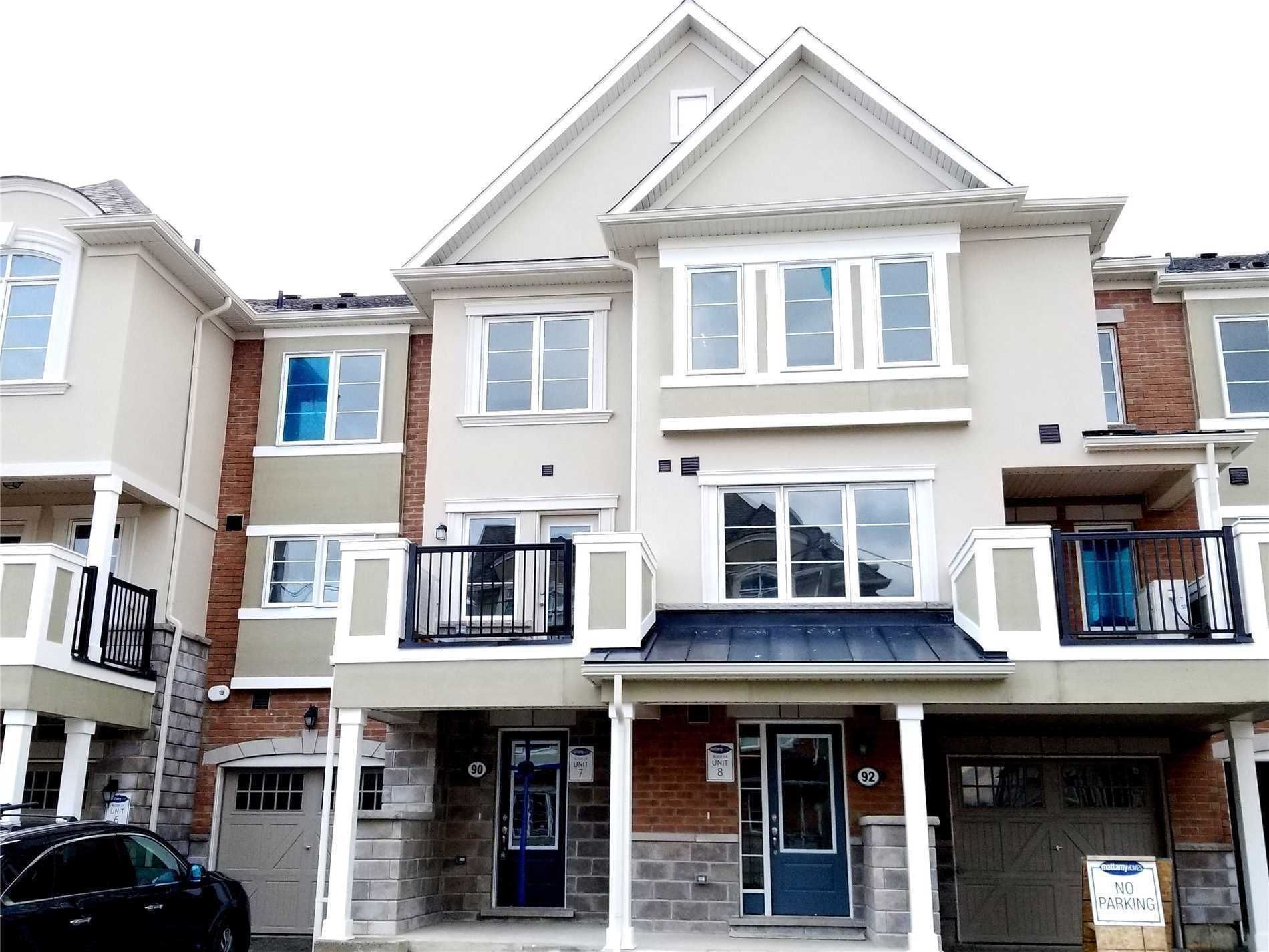 90 Howe Street - West Scarborough