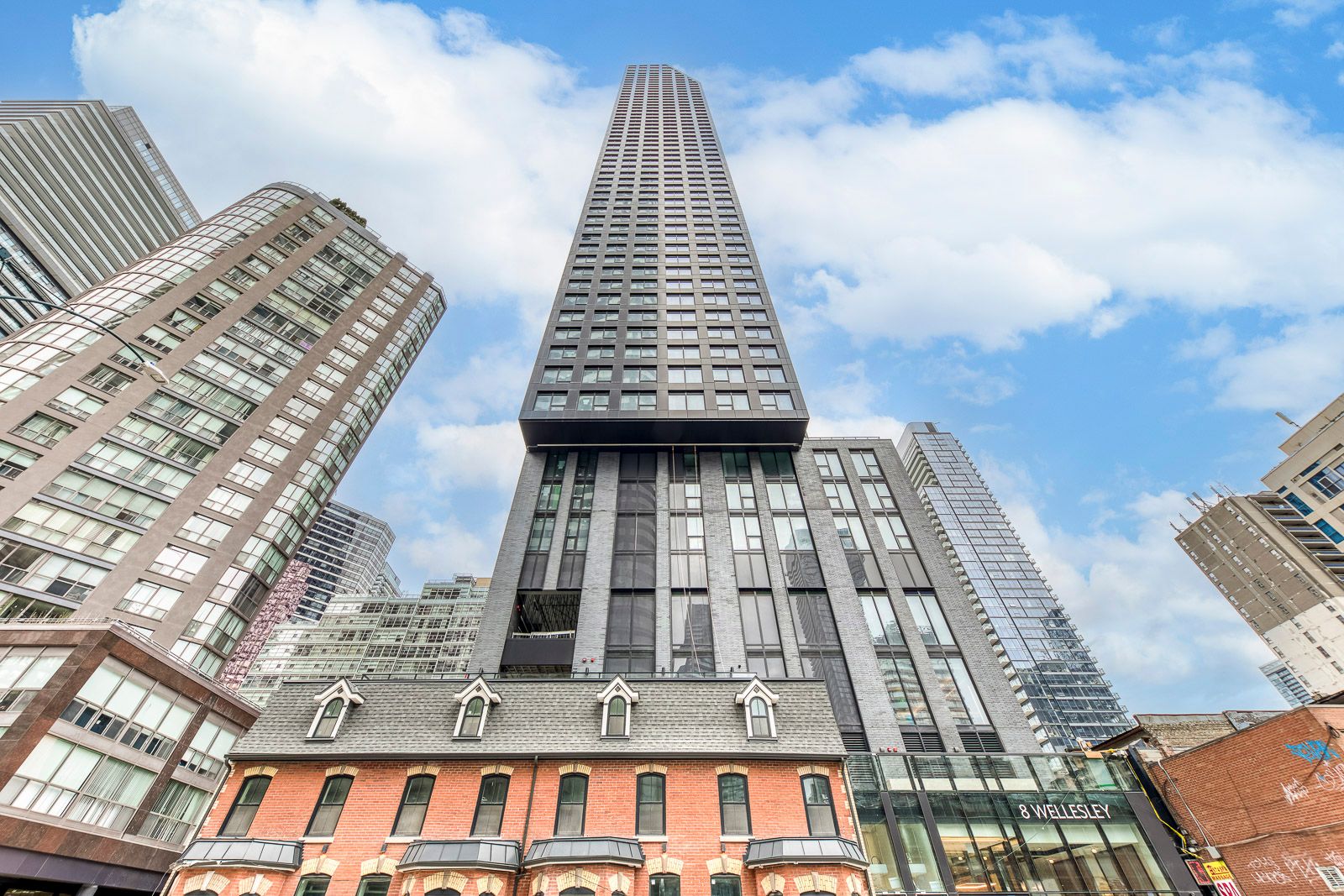 8 Wellesley Street - Downtown