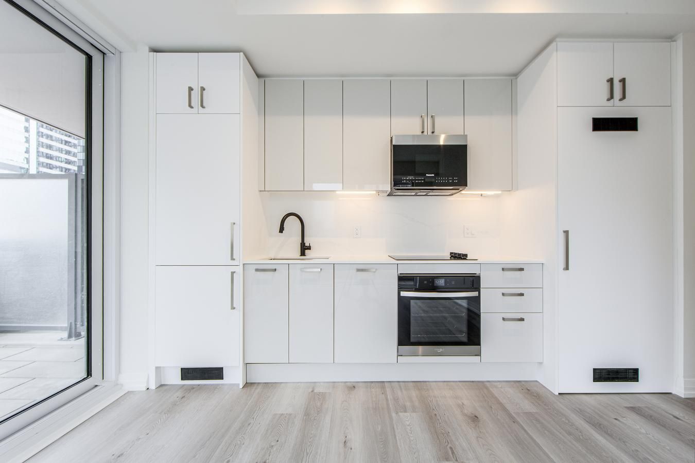 280 Dundas Street - Downtown