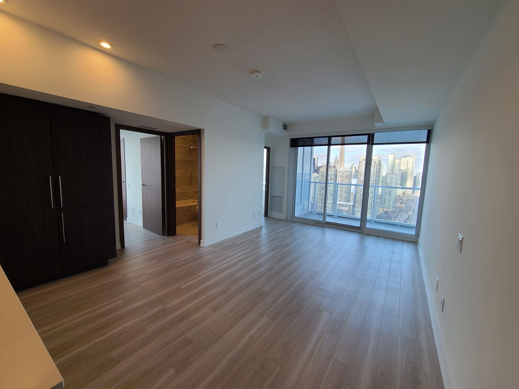 17 Bathurst Street - Downtown