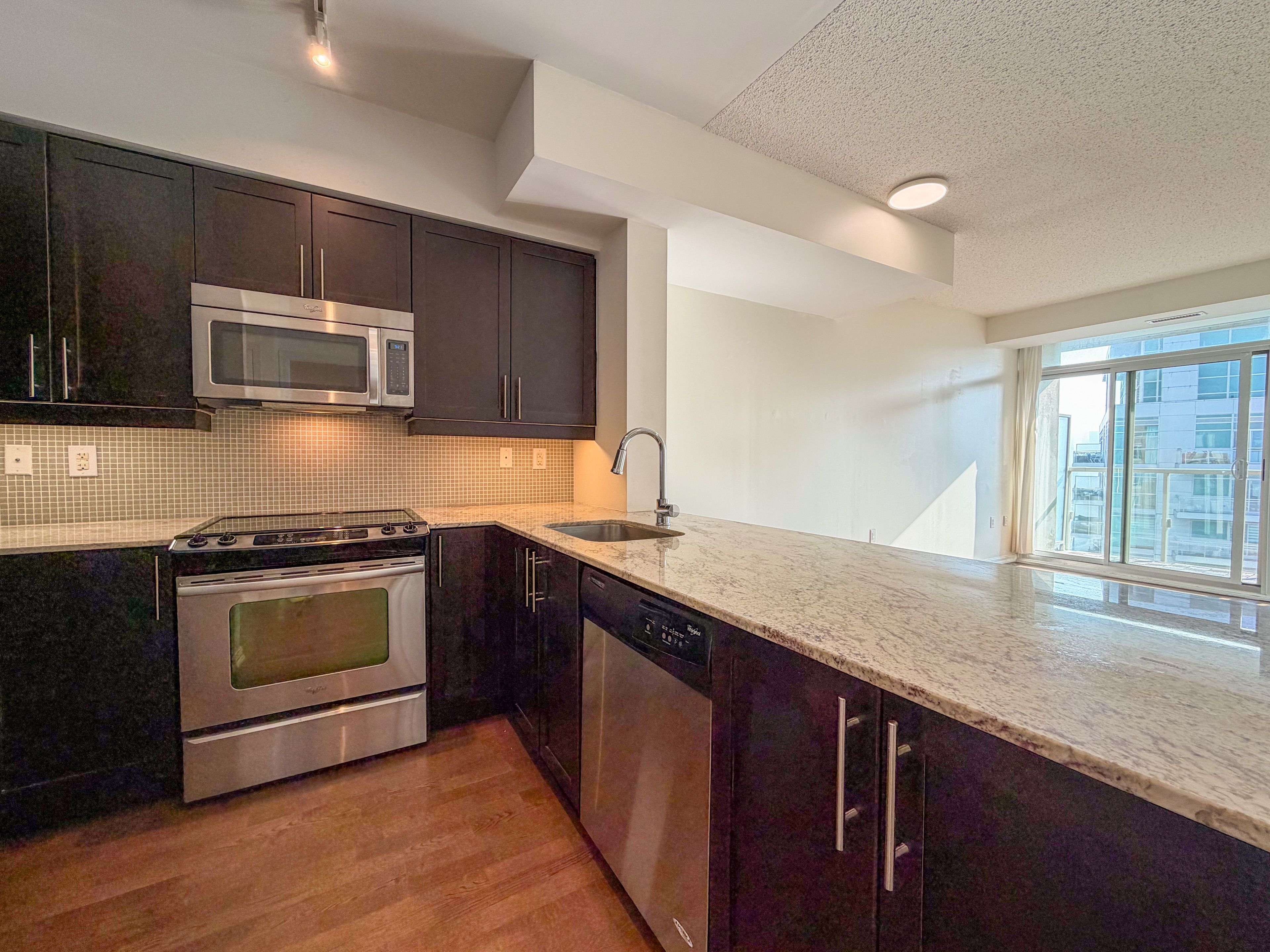 125 Western Battery Road - Downtown
