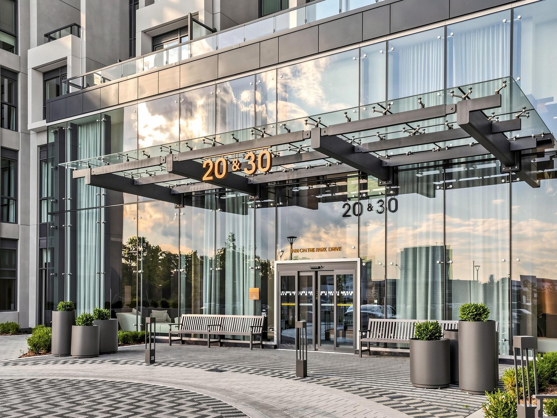 20 Inn On The Park Drive - Northeast Midtown