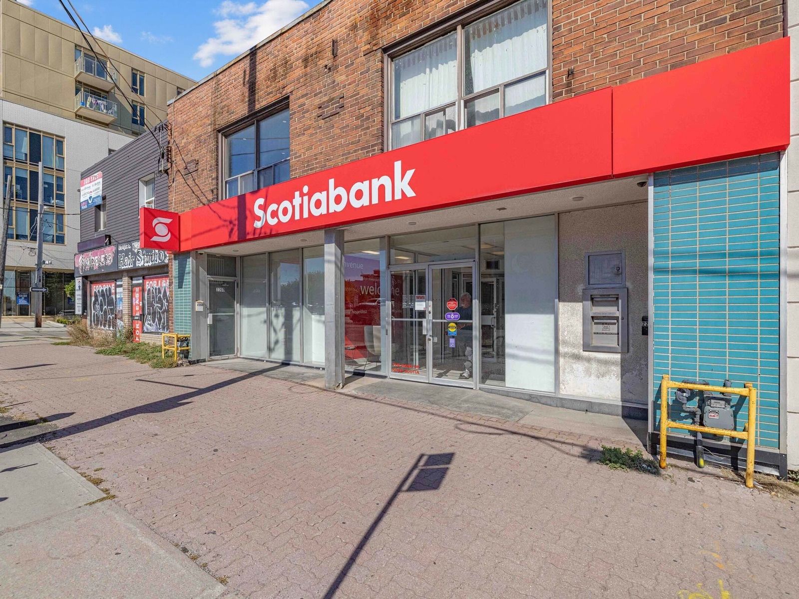 2260 Eglinton Avenue - Weston