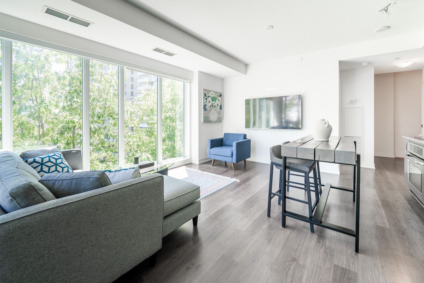 98 Lillian Street - Midtown