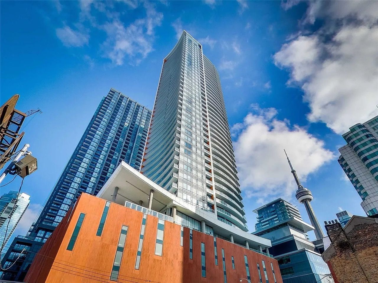 21 Widmer Street - Downtown