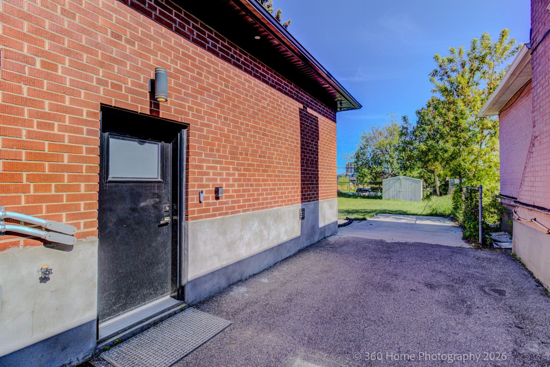 37 Bentworth Avenue - Weston