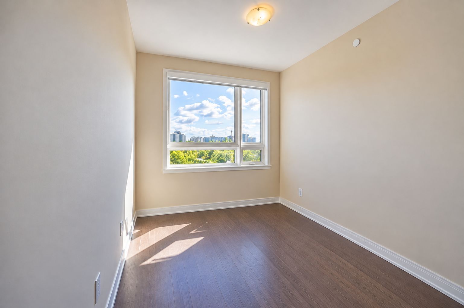 1100 Briar Hill Avenue - Weston