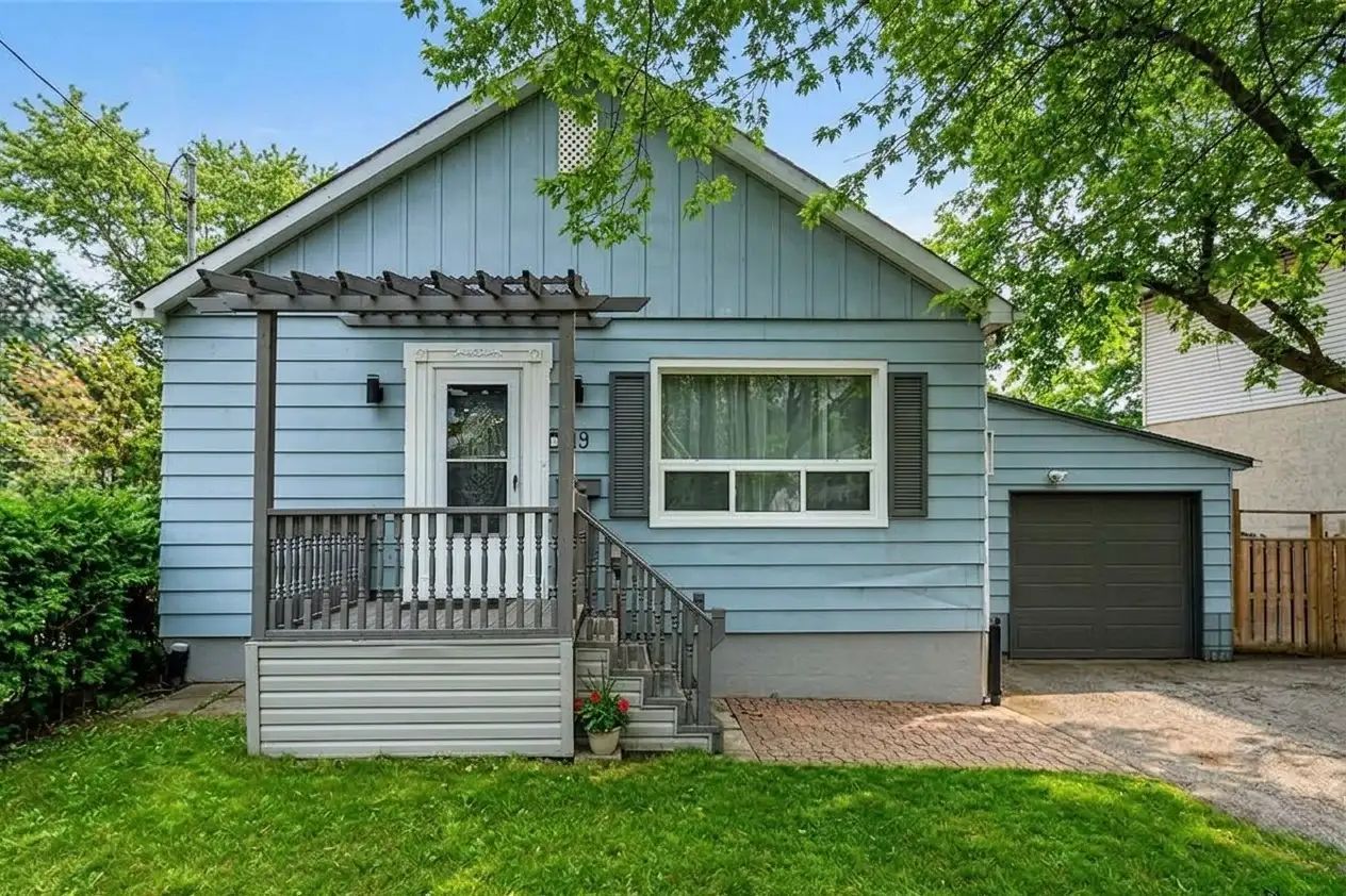 19 Amiens Road - East Scarborough