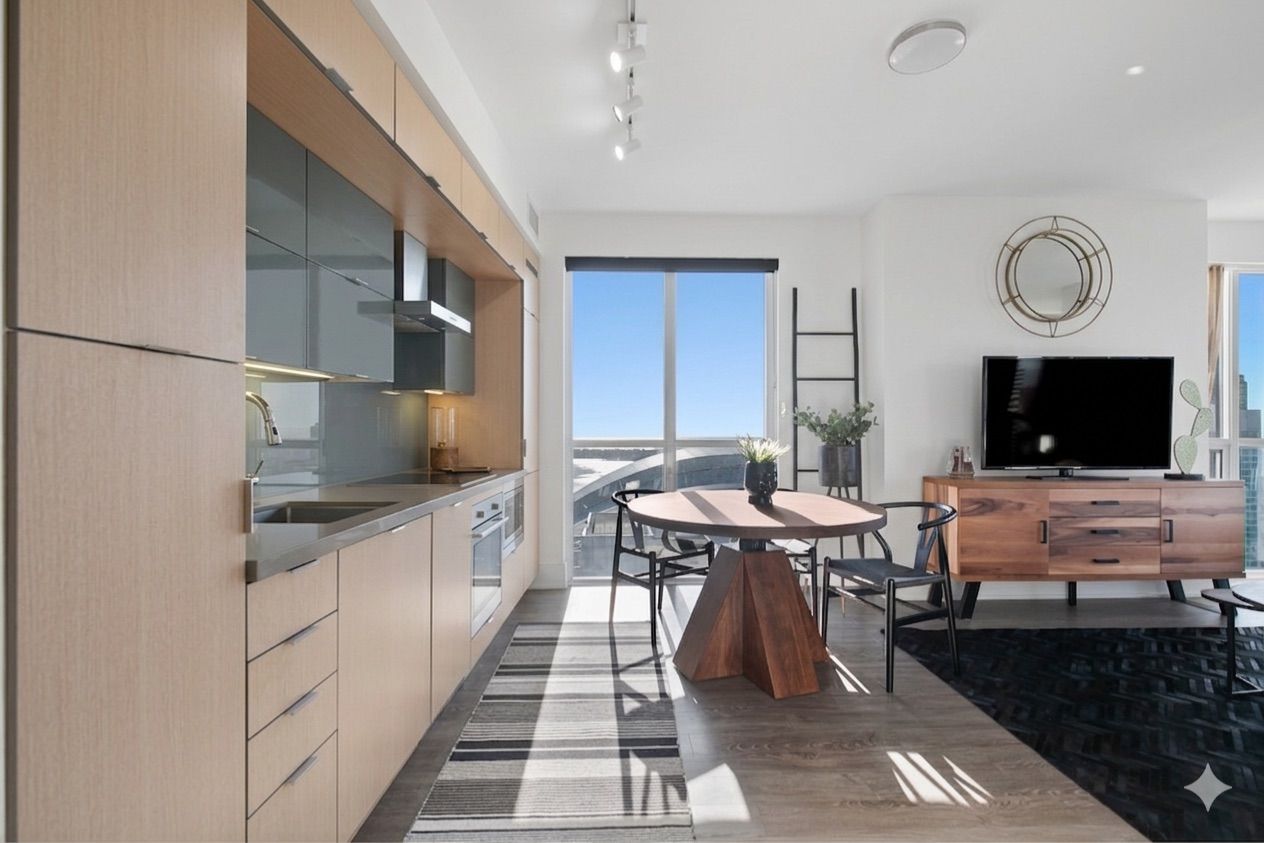 300 Front Street - Downtown