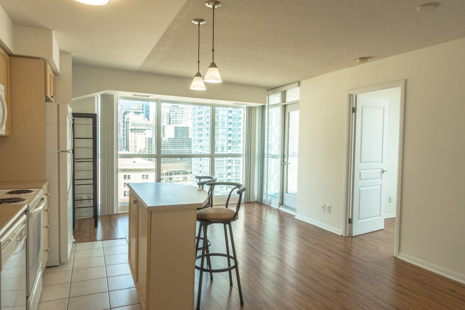 18 Yonge Street - Downtown