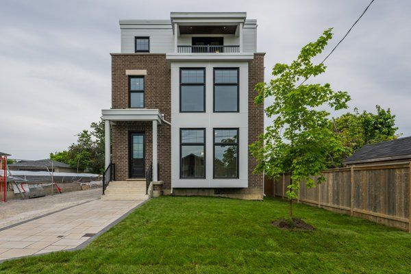 165 Spalding Road - Jane and Fitch