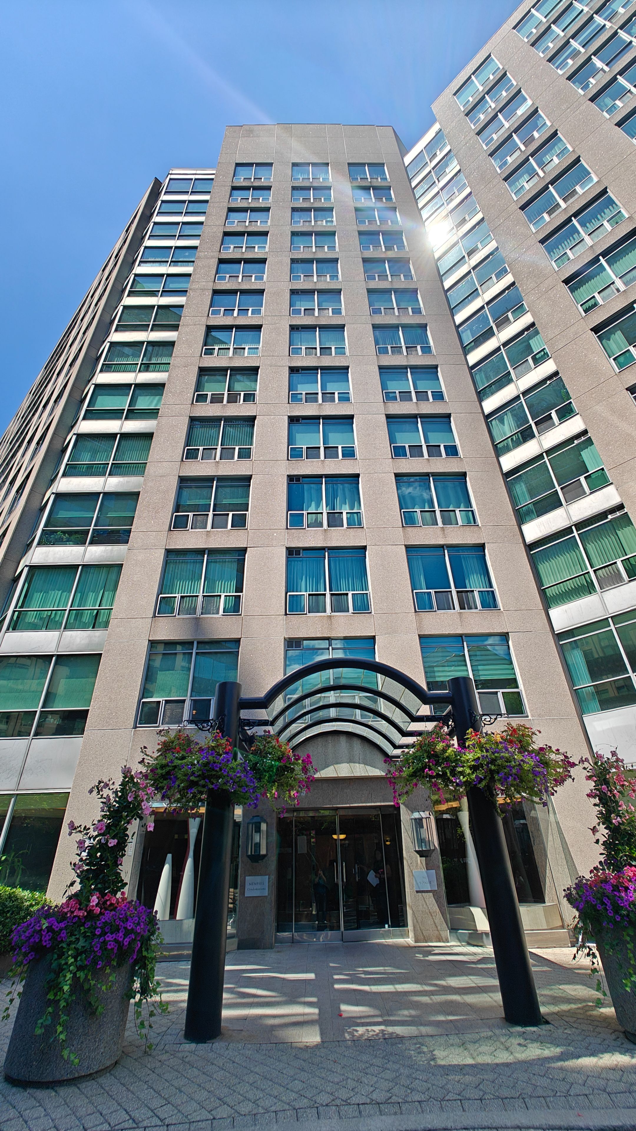 942 Yonge Street - Northwest Downtown