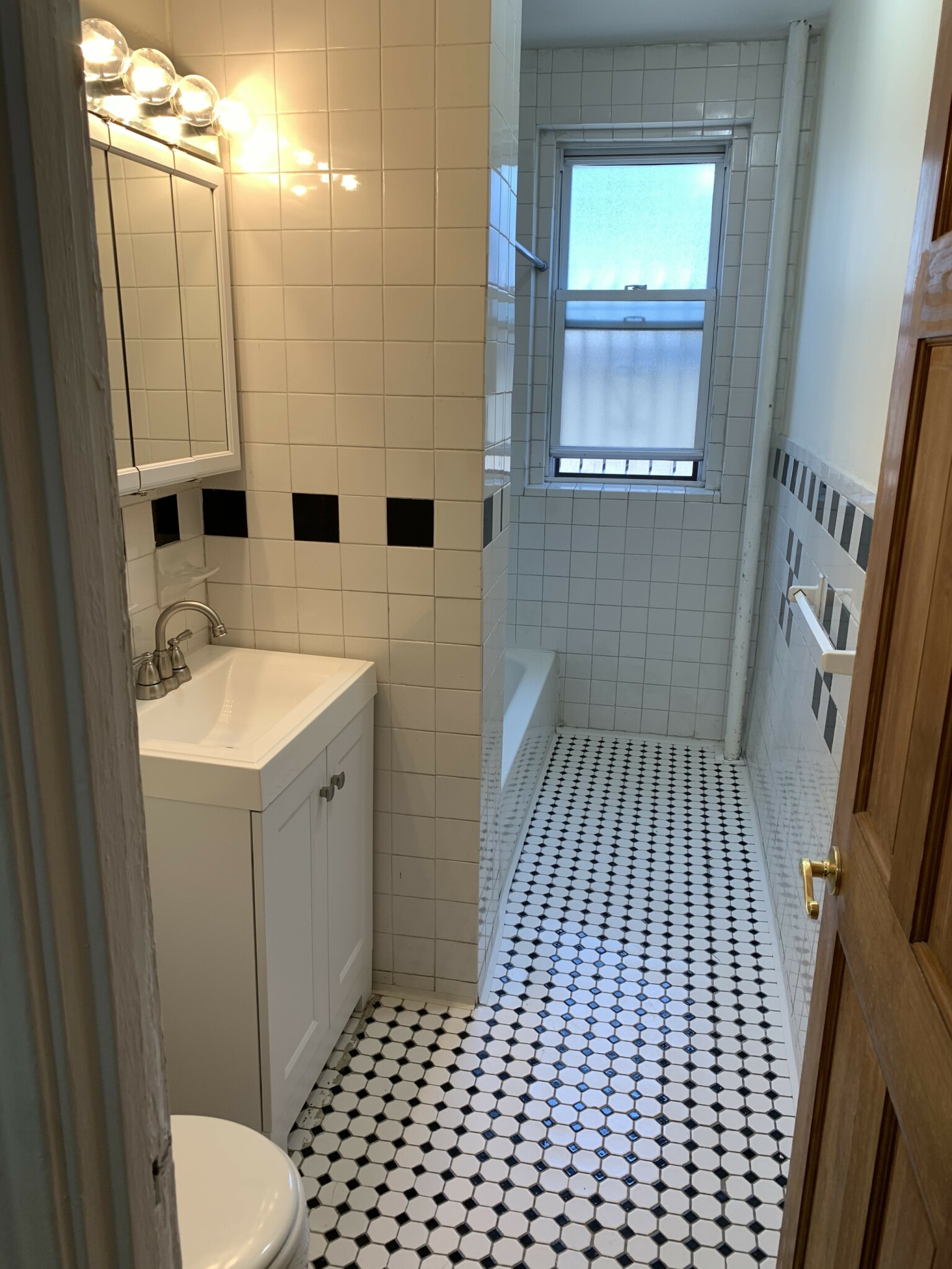 360 Riverway - Mission Hill