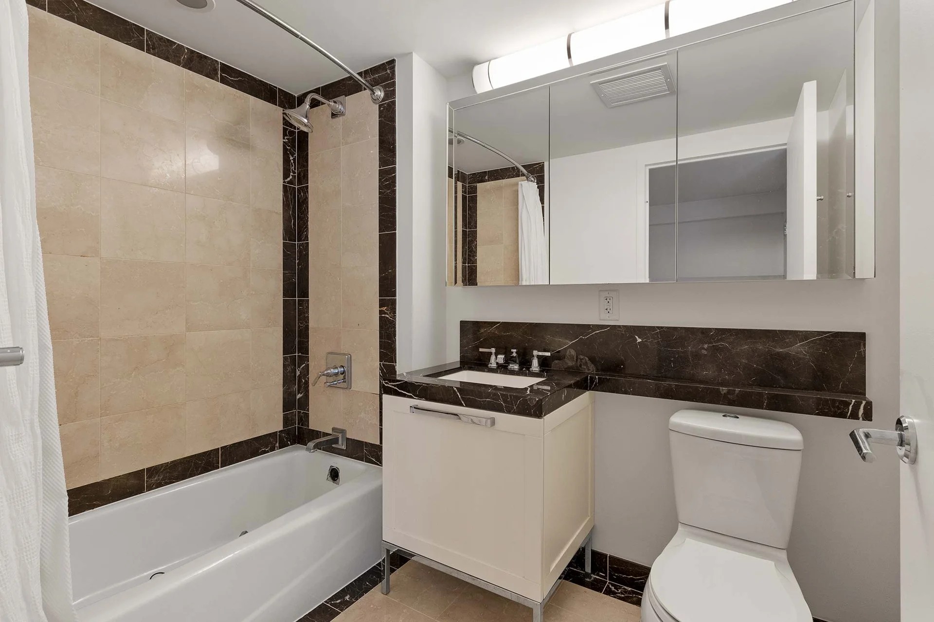 135 Clarendon St. - Back Bay