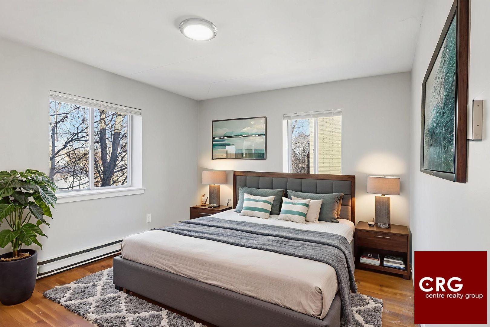 20 Thorn St. - Hyde Park
