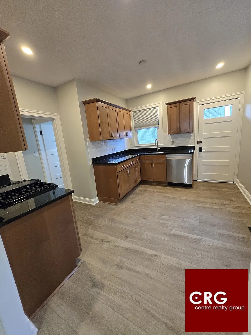 4 Woodville Ter. - Roxbury