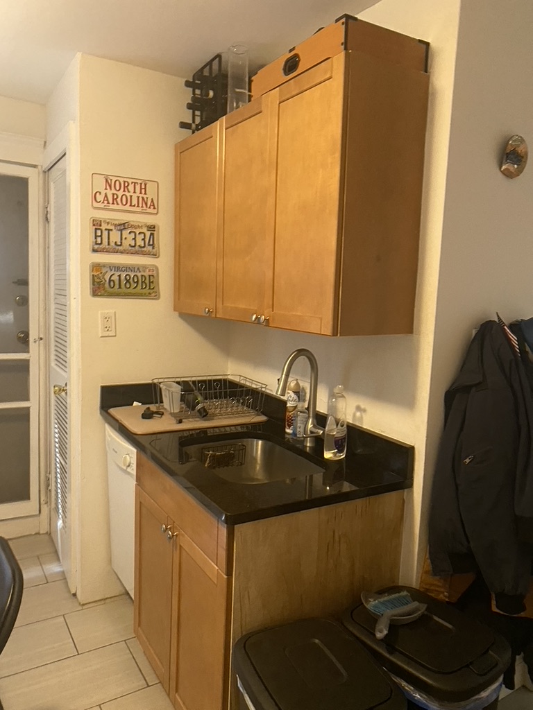 220 Hanover St. - North End