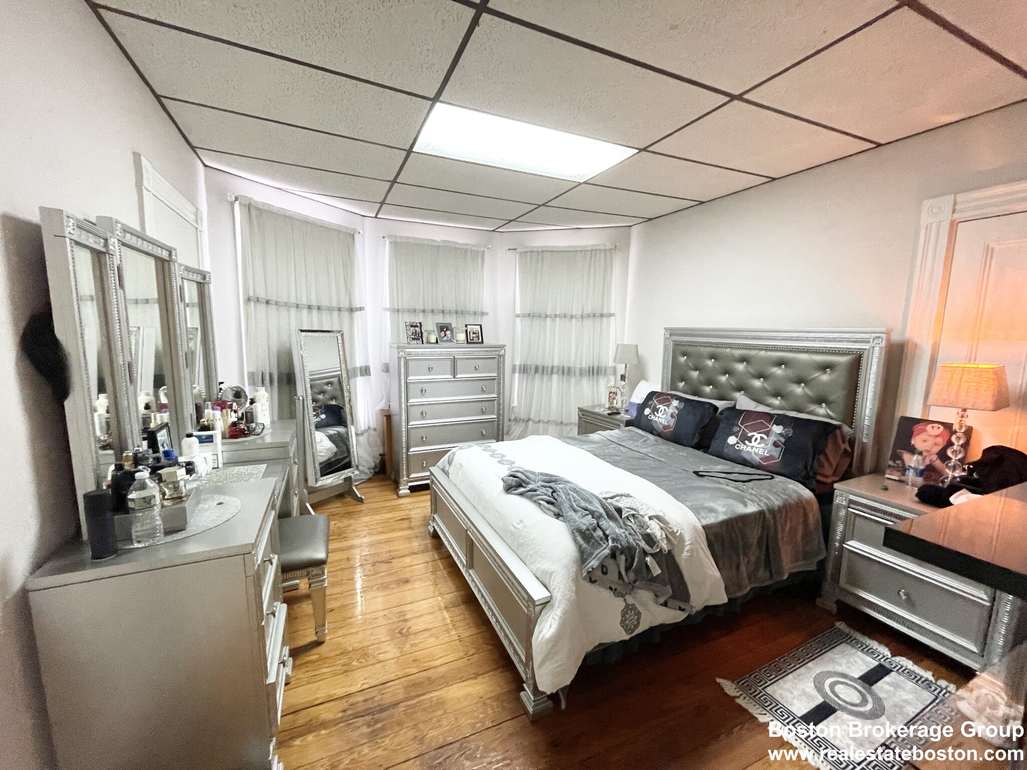 26-28 Harbor View - Dorchester