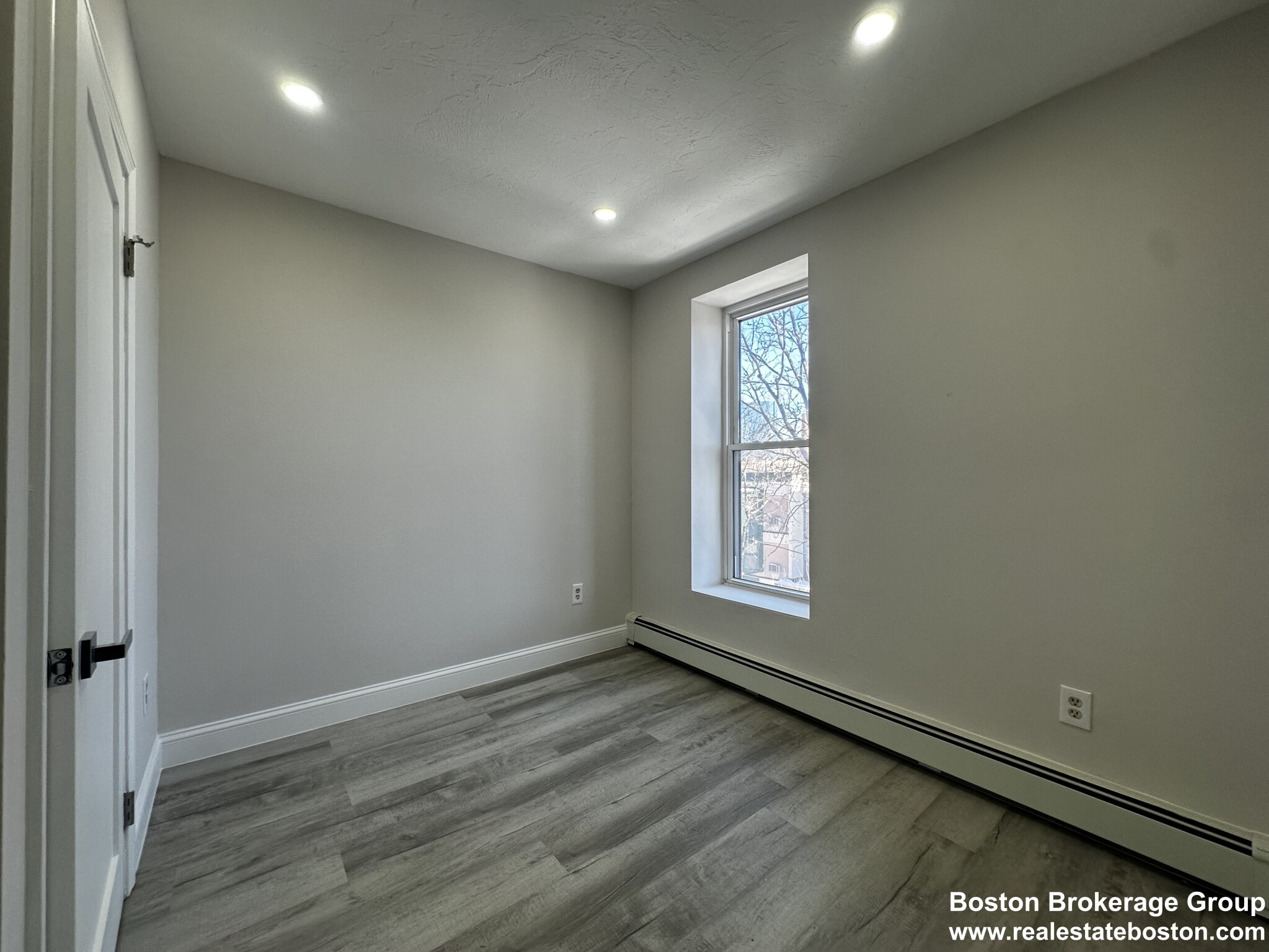 90 Hammond St. - South End