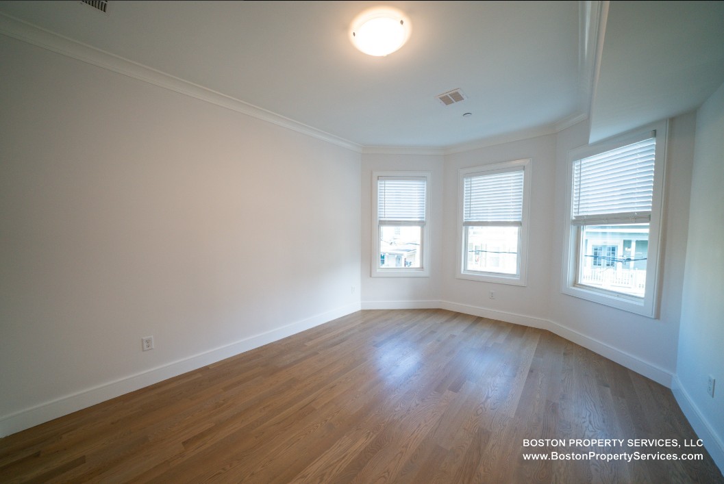 37 Calumet - Mission Hill