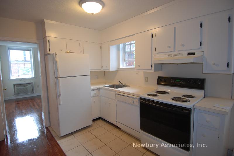 94-96 Tyler St. - Chinatown