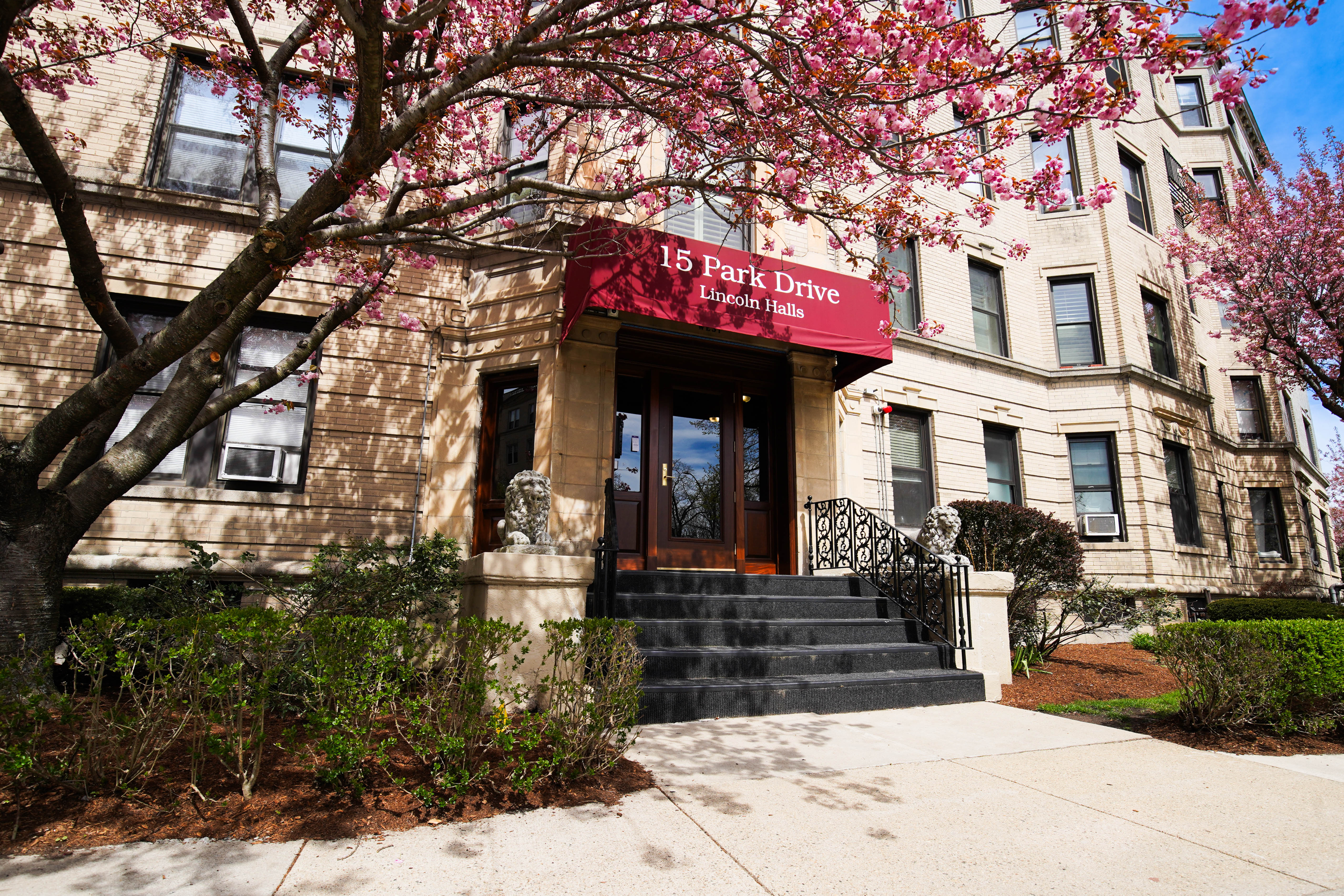 15 Park Dr. - Fenway