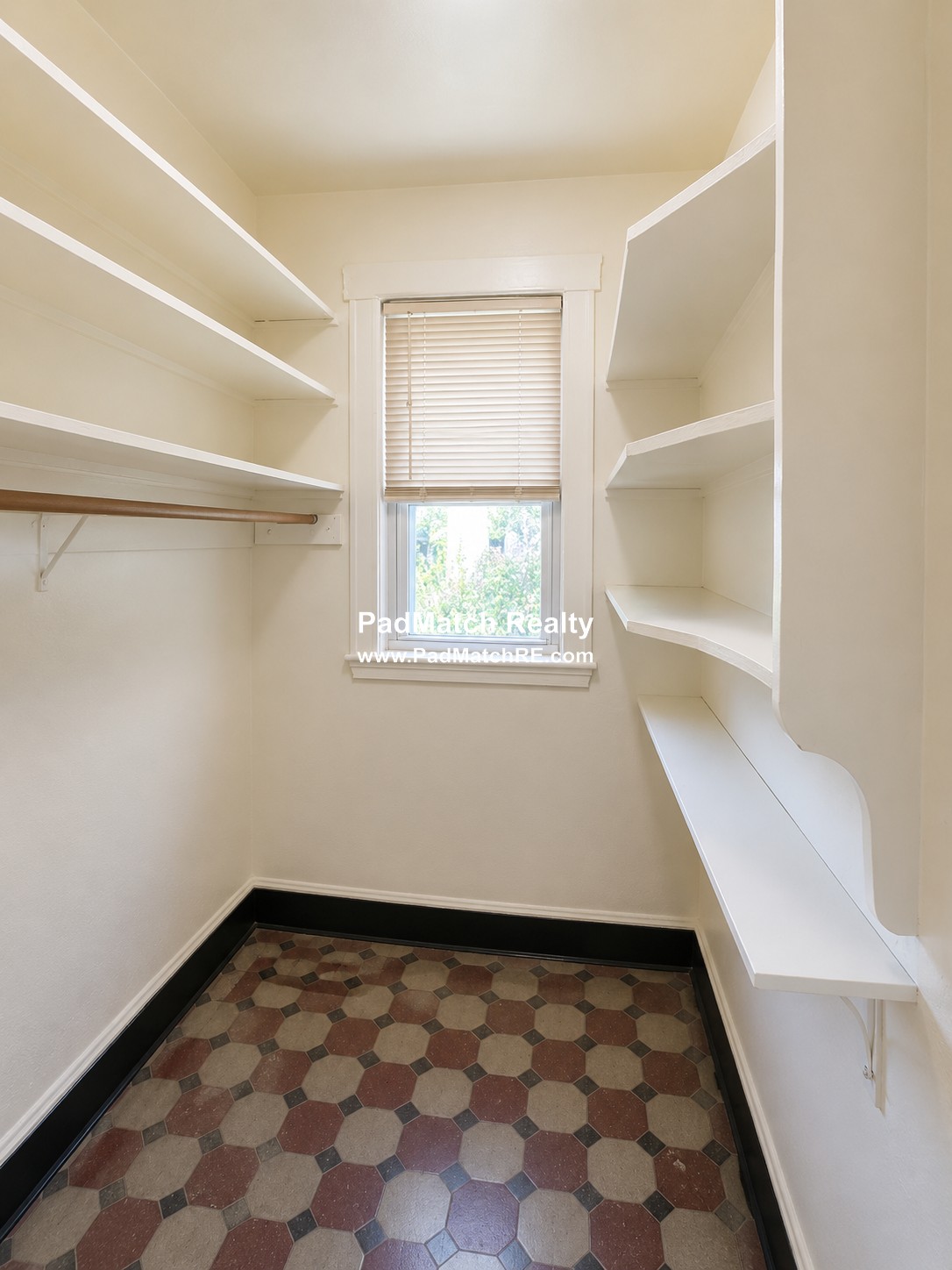 333 Alewife Brook Pkwy. - West Somerville