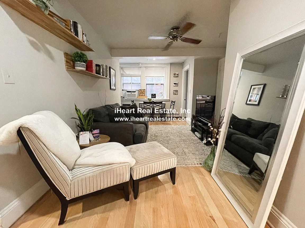 239 Commonwealth - Back Bay