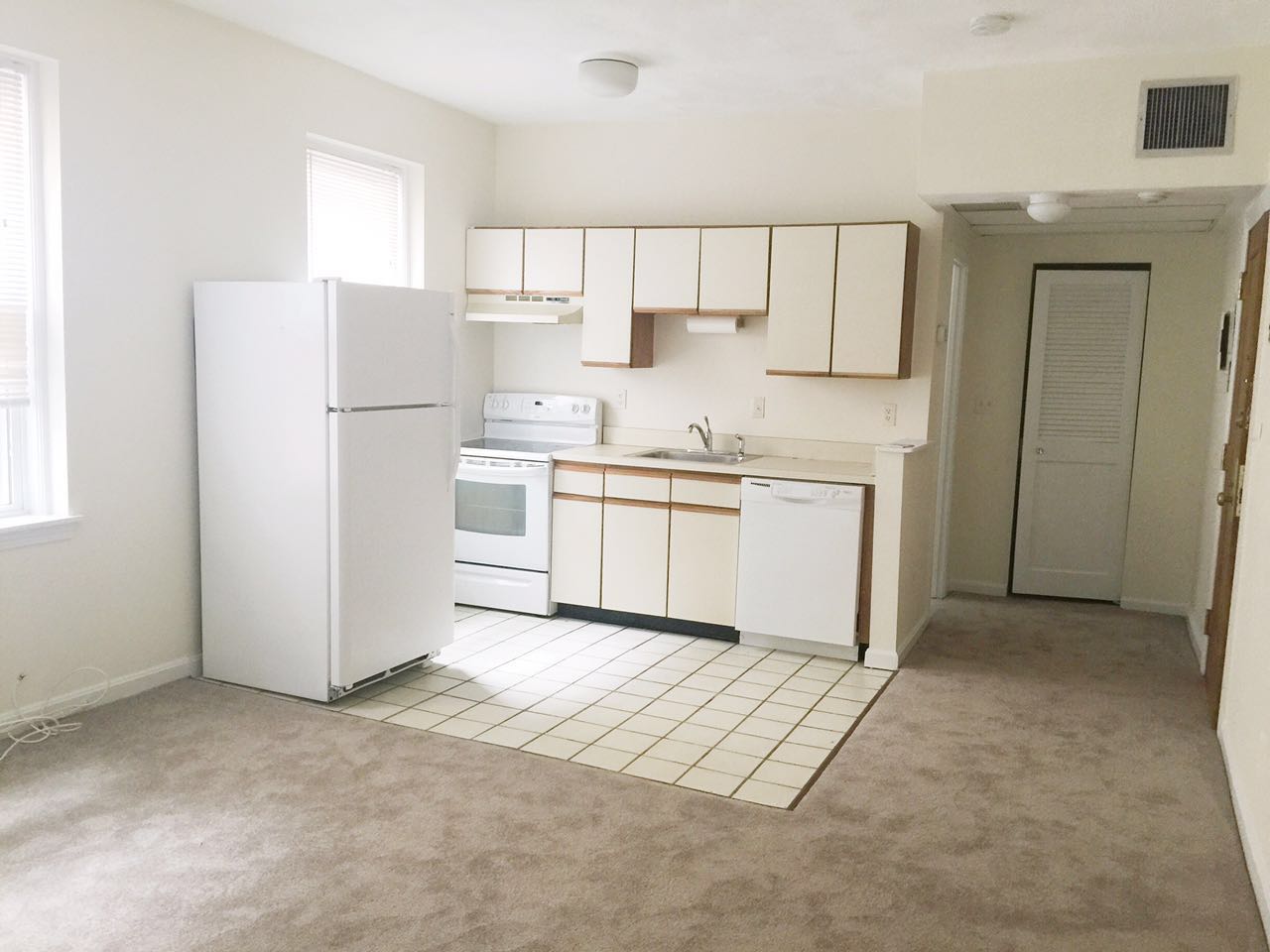 1423 commonwealth Ave. - Brighton